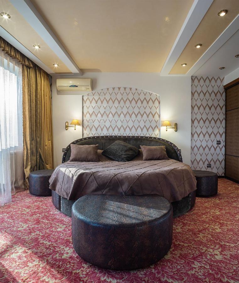 Eurohotel Lviv Ngoại thất bức ảnh