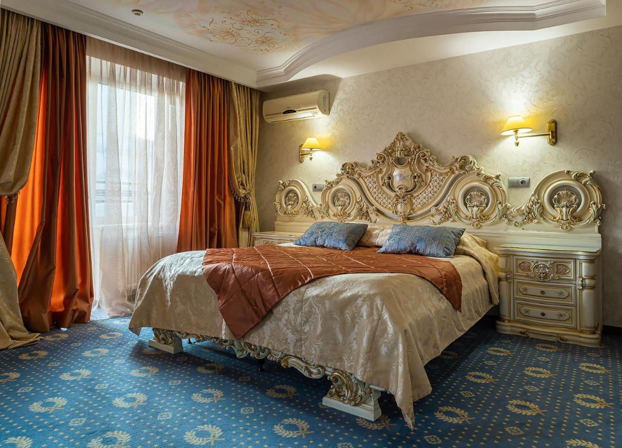 Eurohotel Lviv Ngoại thất bức ảnh