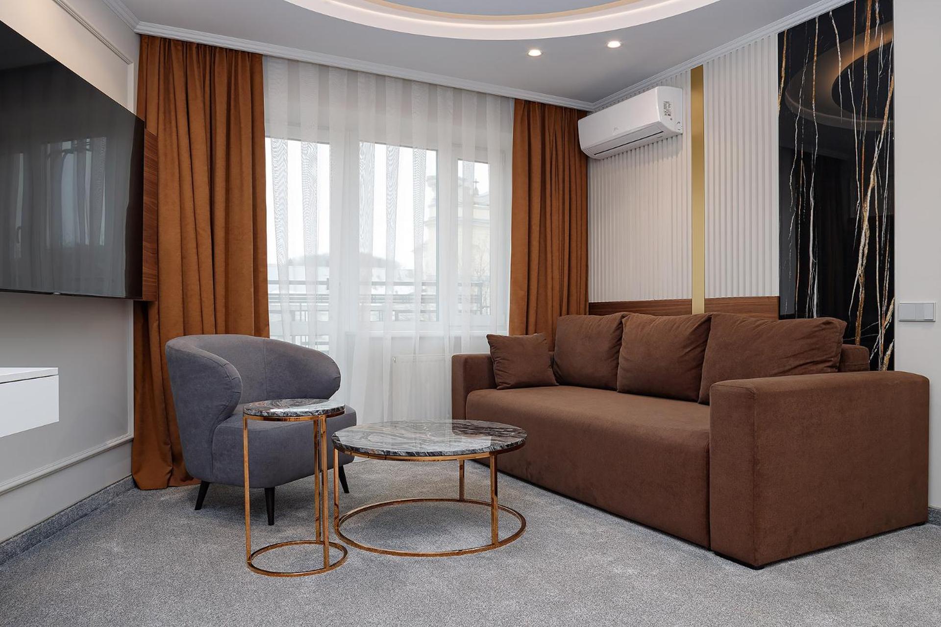 Eurohotel Lviv Ngoại thất bức ảnh
