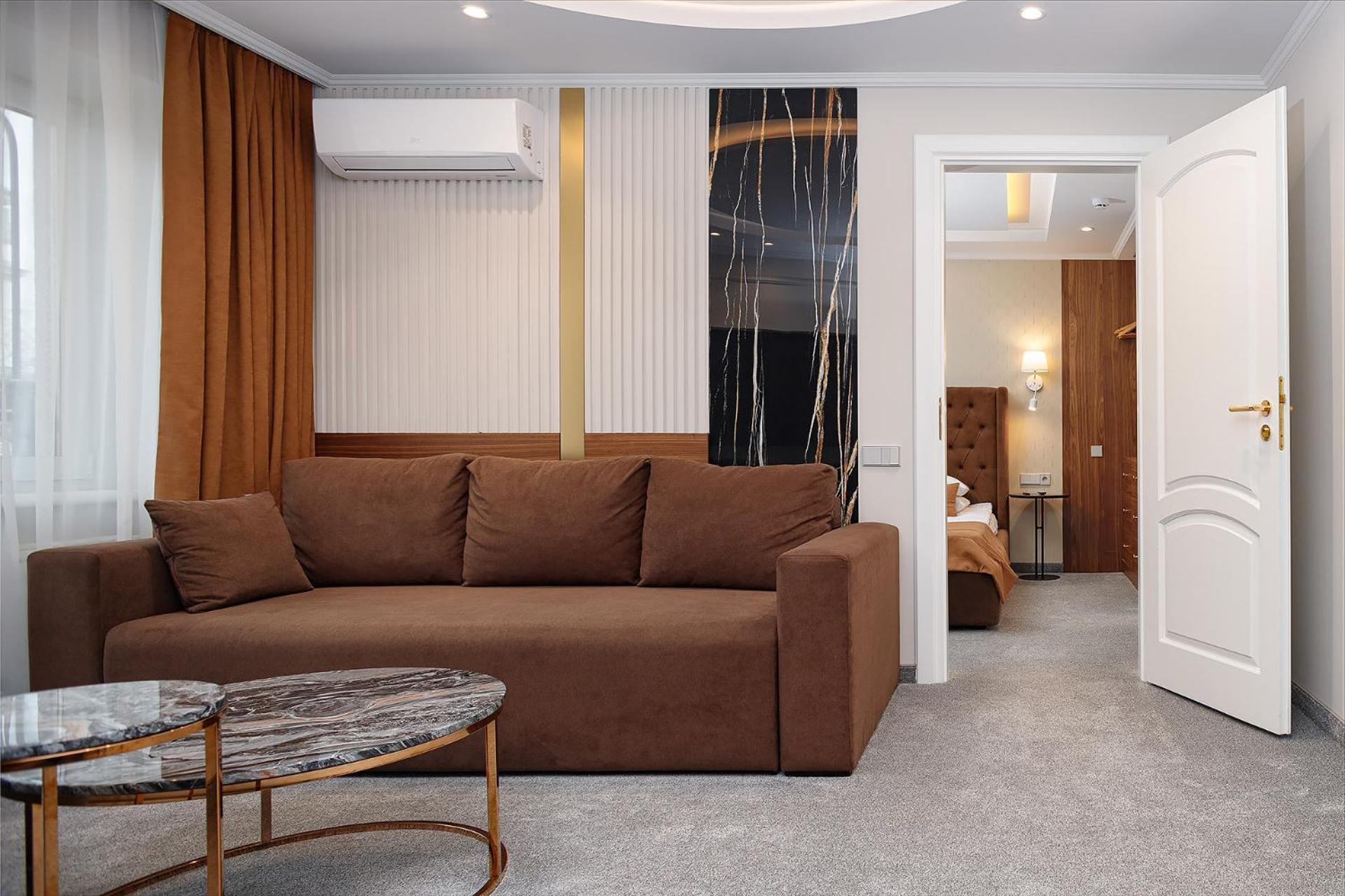 Eurohotel Lviv Ngoại thất bức ảnh