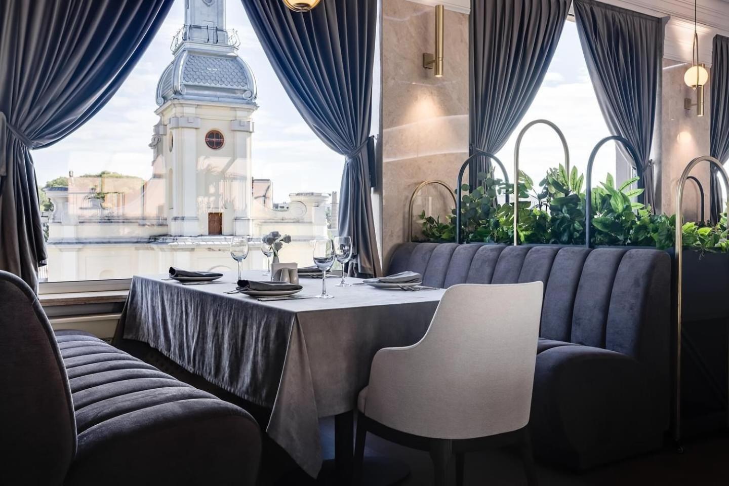 Eurohotel Lviv Ngoại thất bức ảnh
