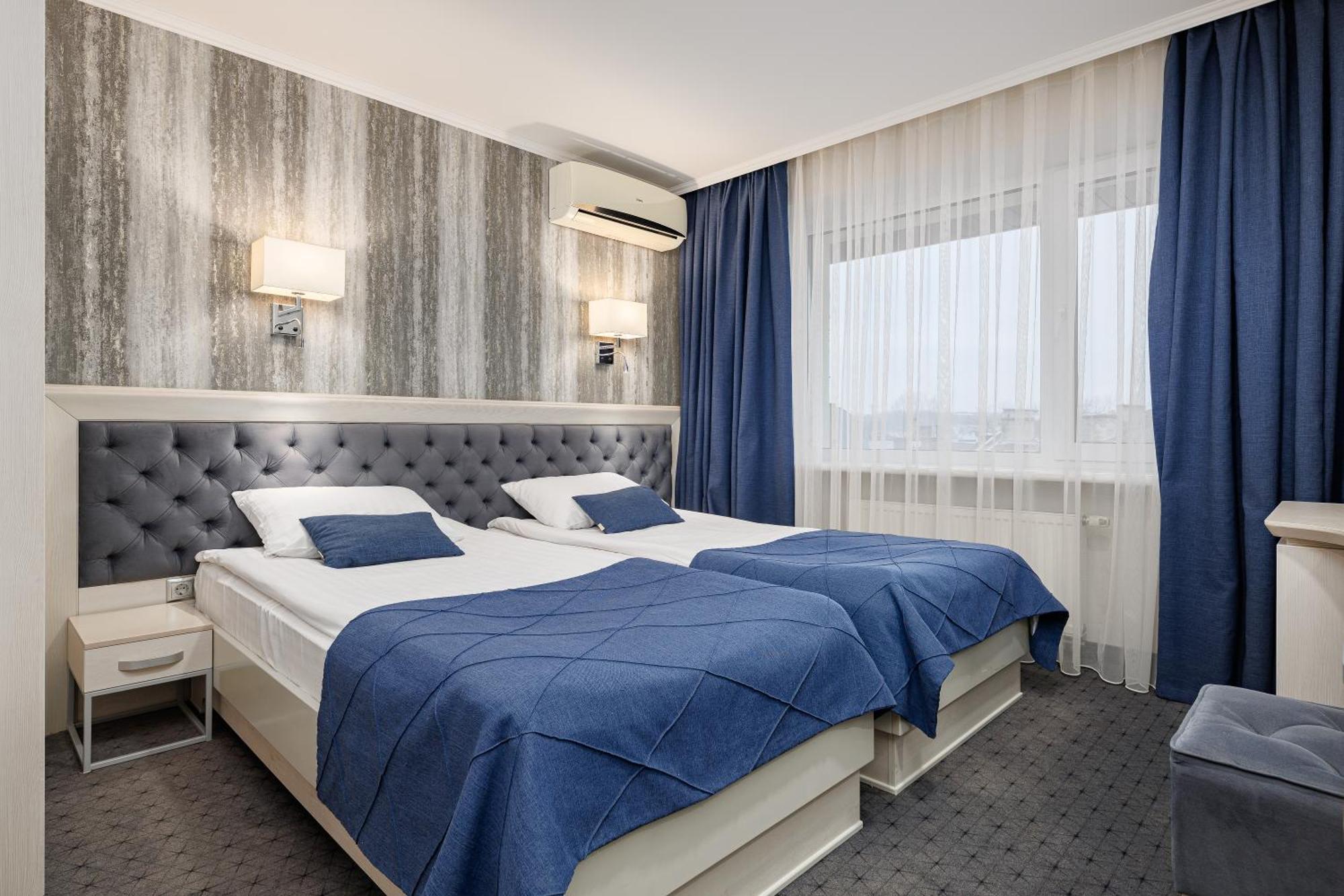 Eurohotel Lviv Ngoại thất bức ảnh
