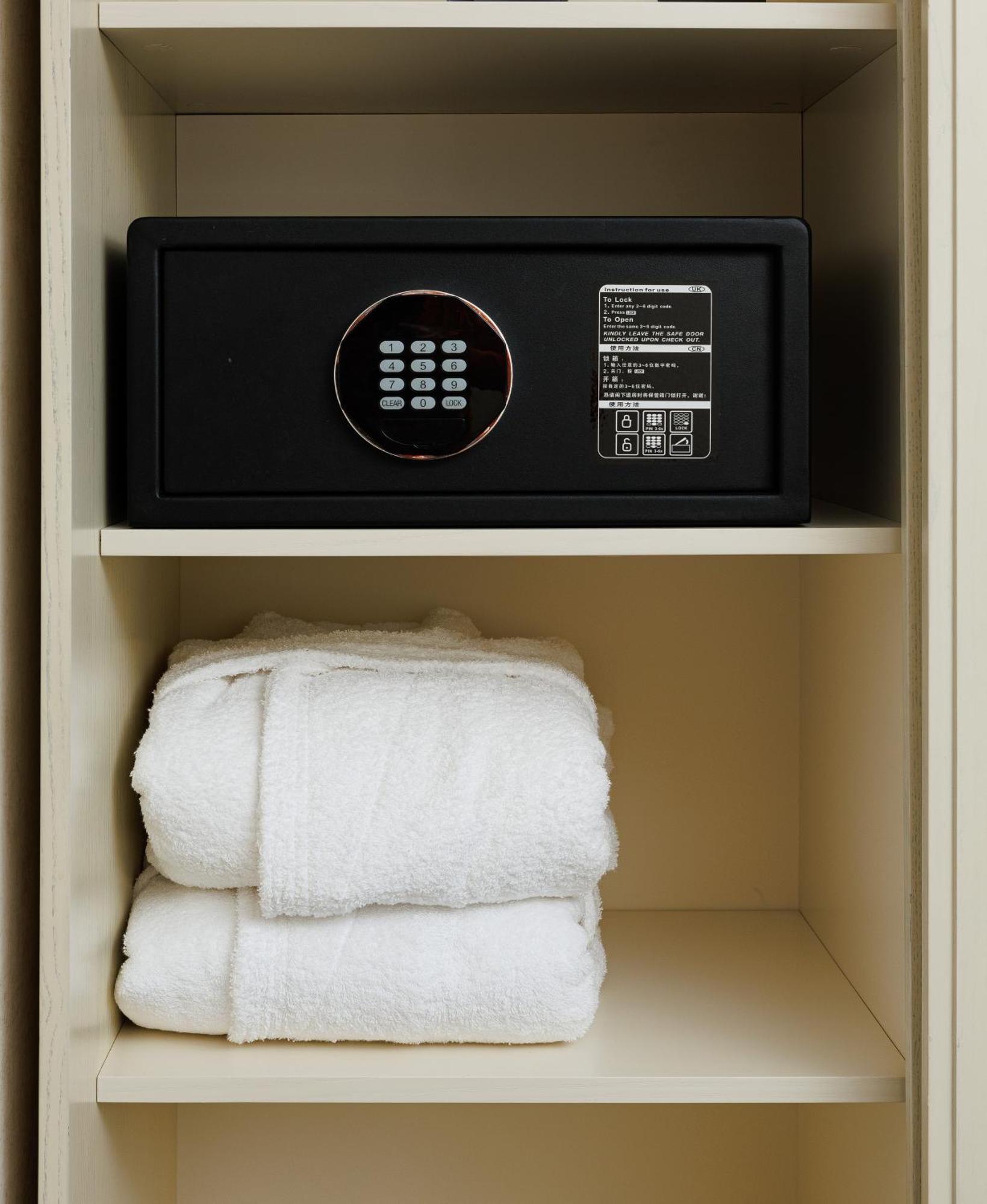 Eurohotel Lviv Ngoại thất bức ảnh