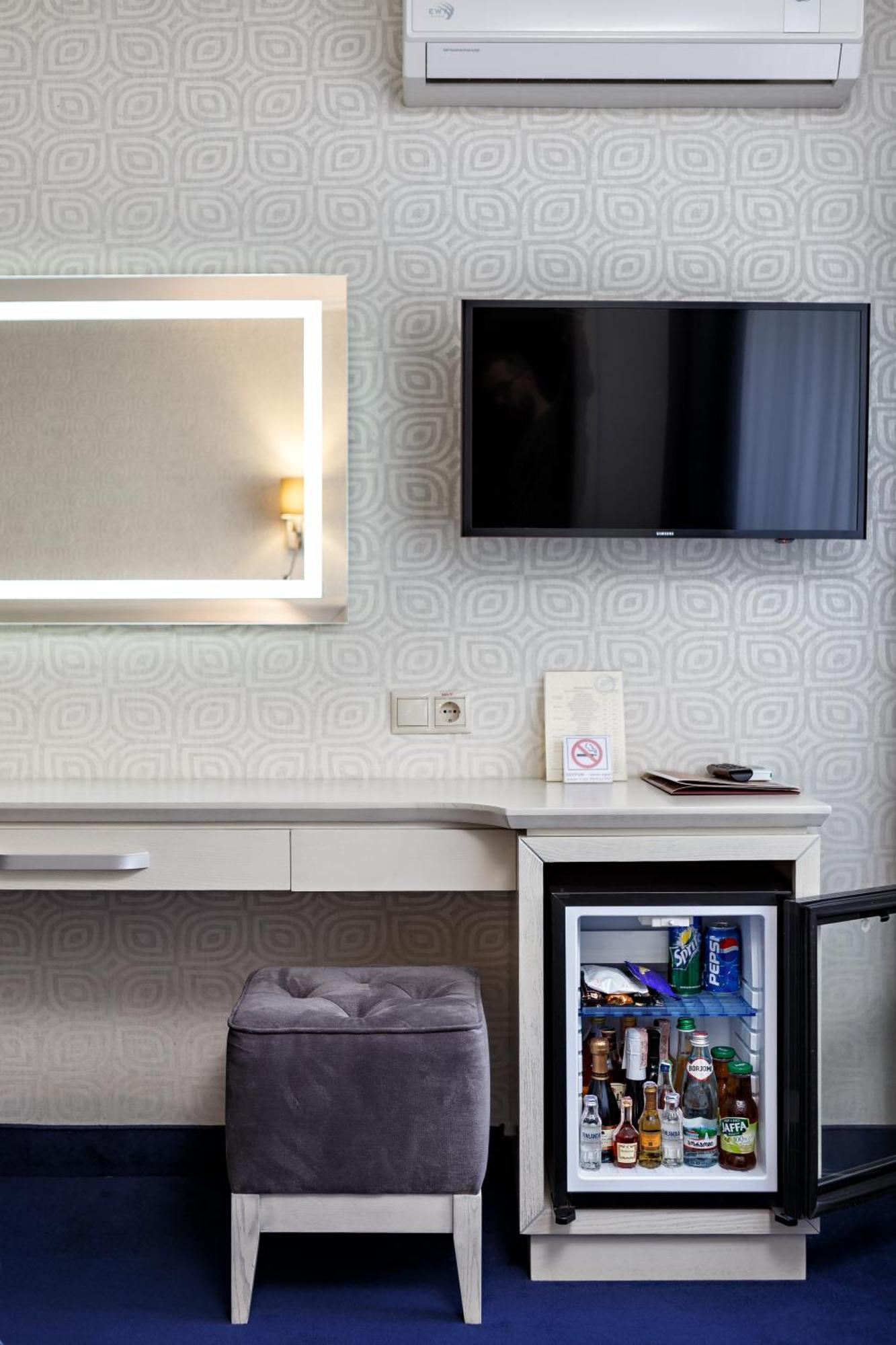 Eurohotel Lviv Ngoại thất bức ảnh