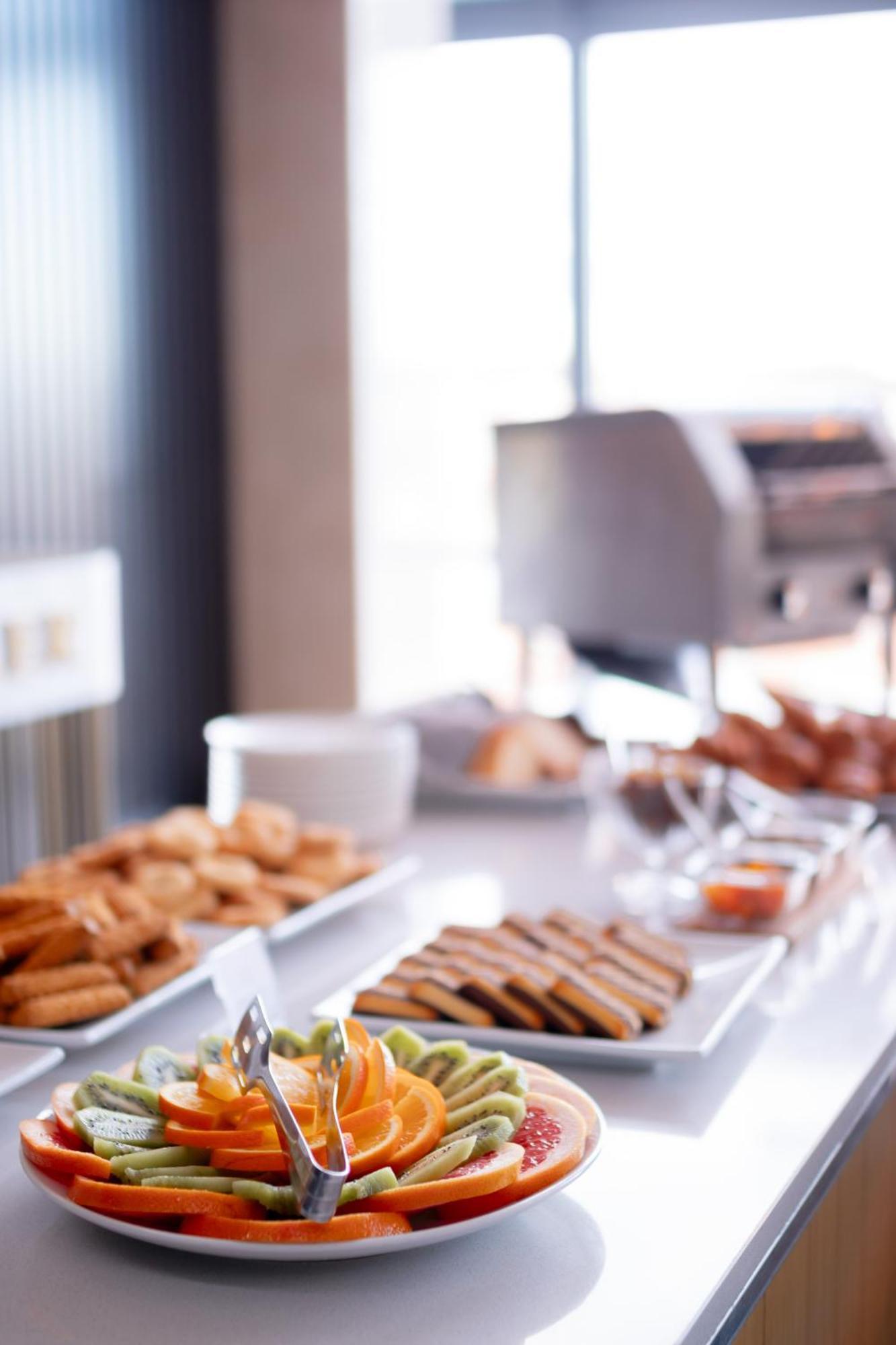 Eurohotel Lviv Ngoại thất bức ảnh